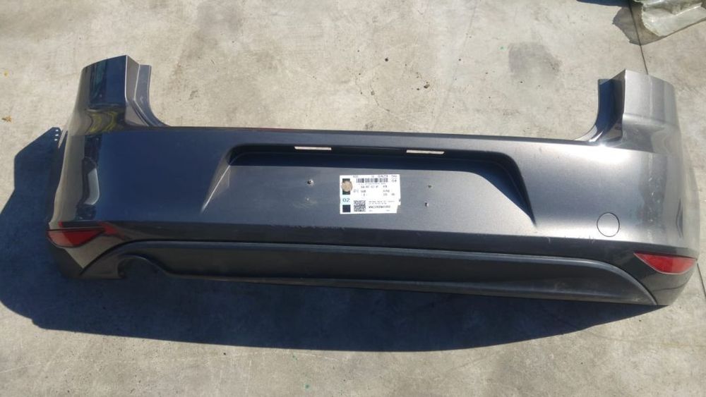 bara spate  vw golf 7 hatchback cu defec  5g6807421