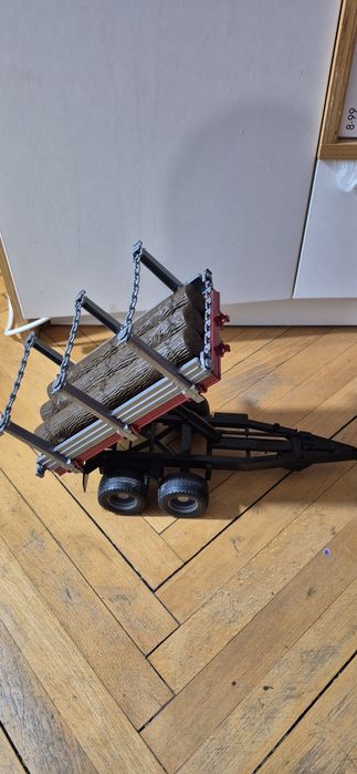 Tractor Massey Ferguson 7480 cu încărcător frontal și remorcă lemn - B