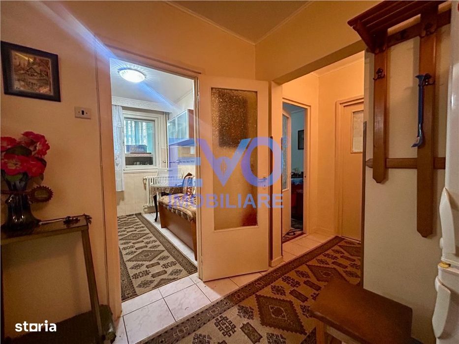 Apartament 2 Camere De Vanzare, Etajul 1, Podu Ros