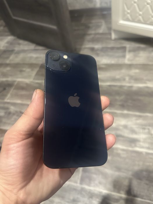 Продам айфон 13 128