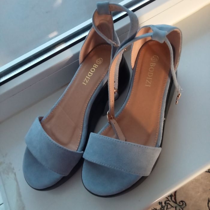 Сандали летние срочно