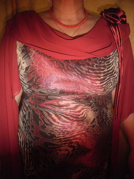 продам нарядное платье размер 50-52