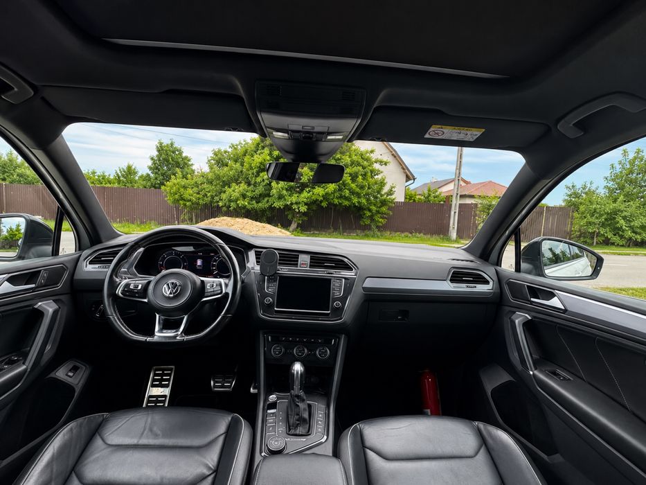 VW Tiguan R-Line 4Motion DSG 190 CP, Matrix LED, 360, Piele, Panoramic, Highline
