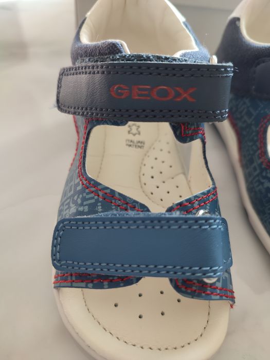 Нови детски сандали Geox