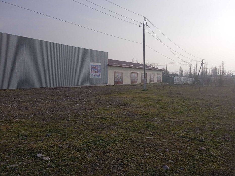 Нурбодда шахарчасида бино иншоат сотилади