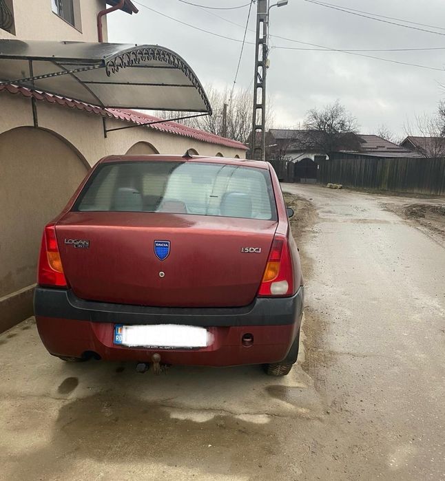 Vând Dacia Logan