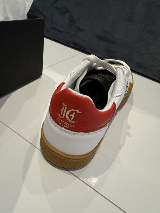 Нови обувки Cavalli