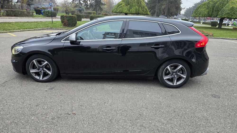 Volvo v40 R desing 2015 2.0 120 cp euro 6