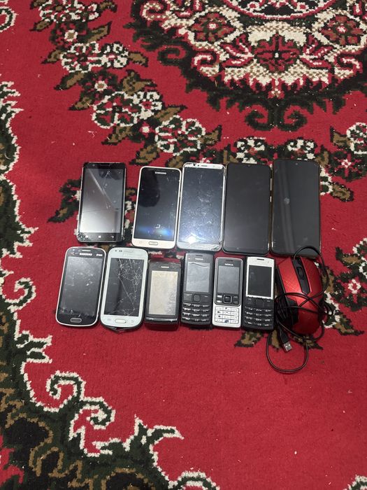 Телефоны на запчасти торг есть