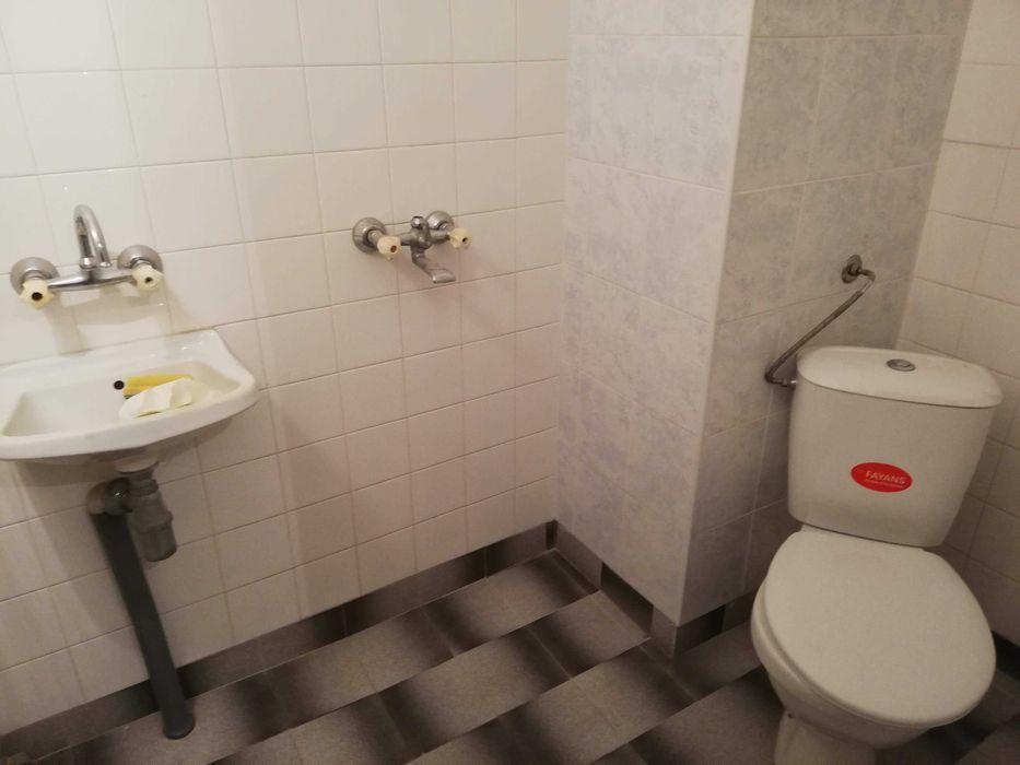 Дава се под наем Офис в Бургас, Център - 18 кв.м за 127.5 € - Снимка #7