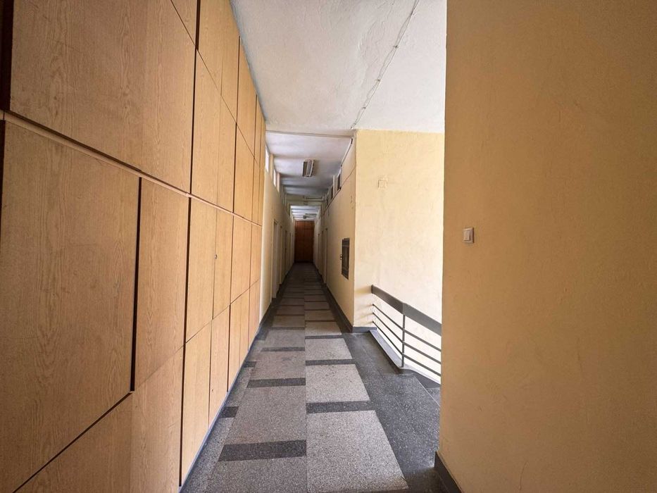 Етаж с офис помещения за продажба кв. Родина 1