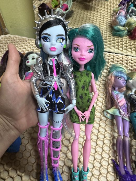 Продам кукол монстр хай!