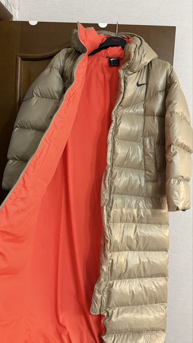 Продам пузовик NIKE