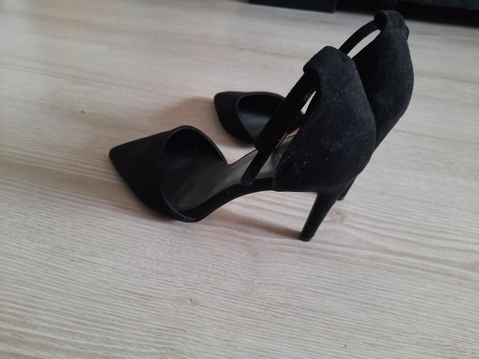 Pantofi eleganti cu toc marimea 39