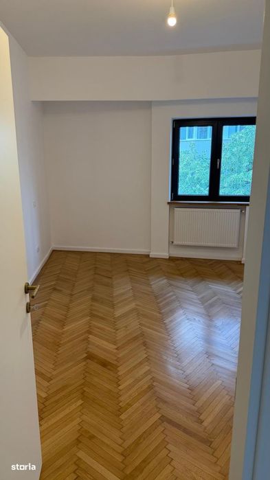Proprietar vând apartament 2 camere (posibil 3) zona Piața Amzei