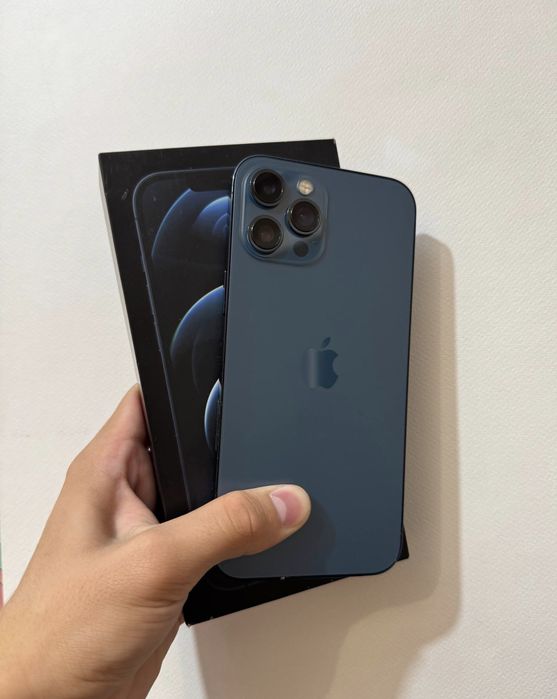 iPhone 12 Pro Max (256 ГБ, АКБ - 92%).