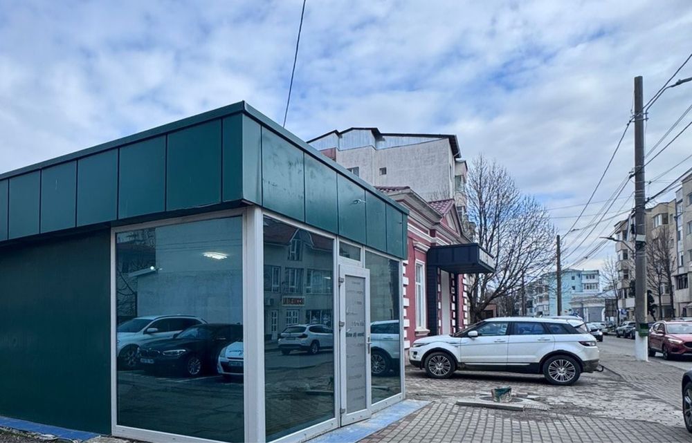 Spatiu comercial central Roman. 450 NEGOCIABIL!