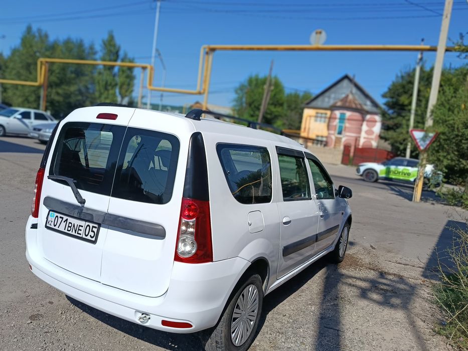 Ларгус в отличном состояний