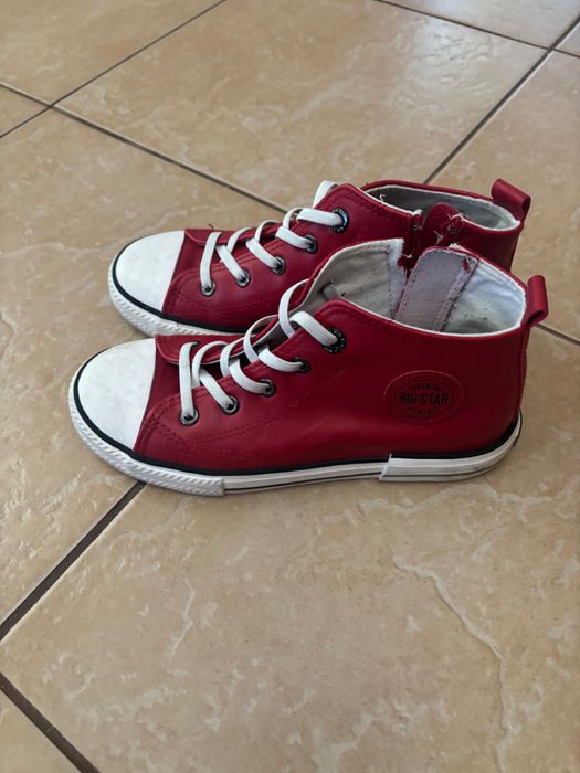 Червени кецове Mat Star