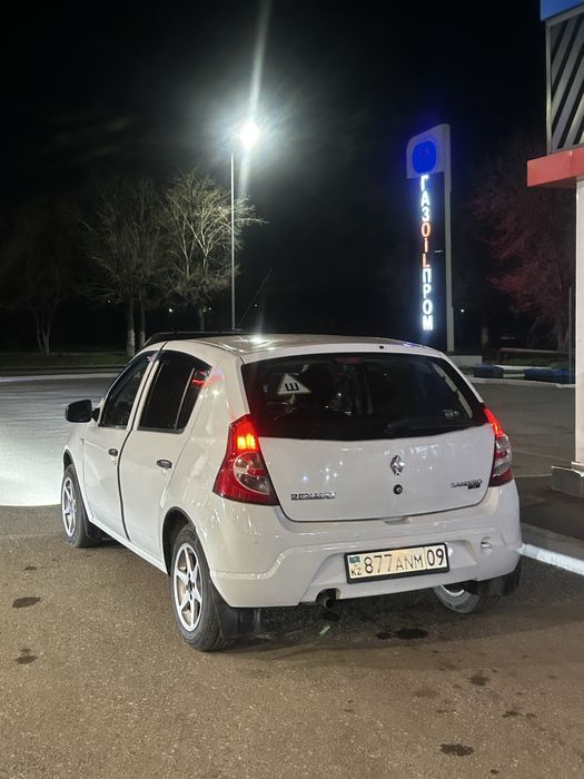 Продам Renault Sandero 2012года