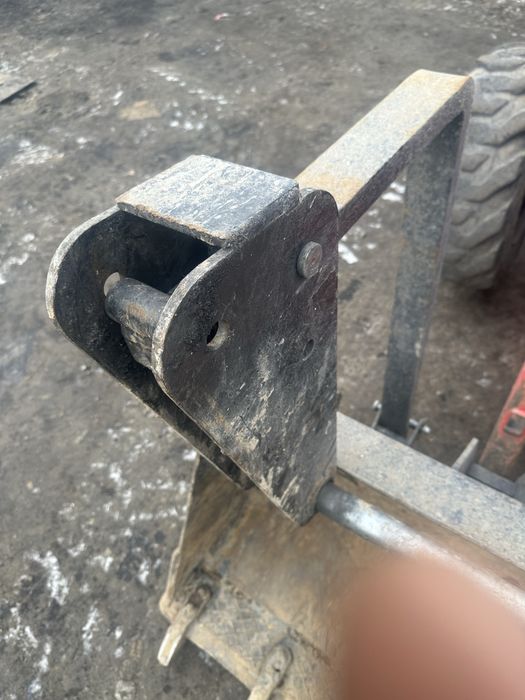 Продам вилу на эксковатор погрузчик 3в1