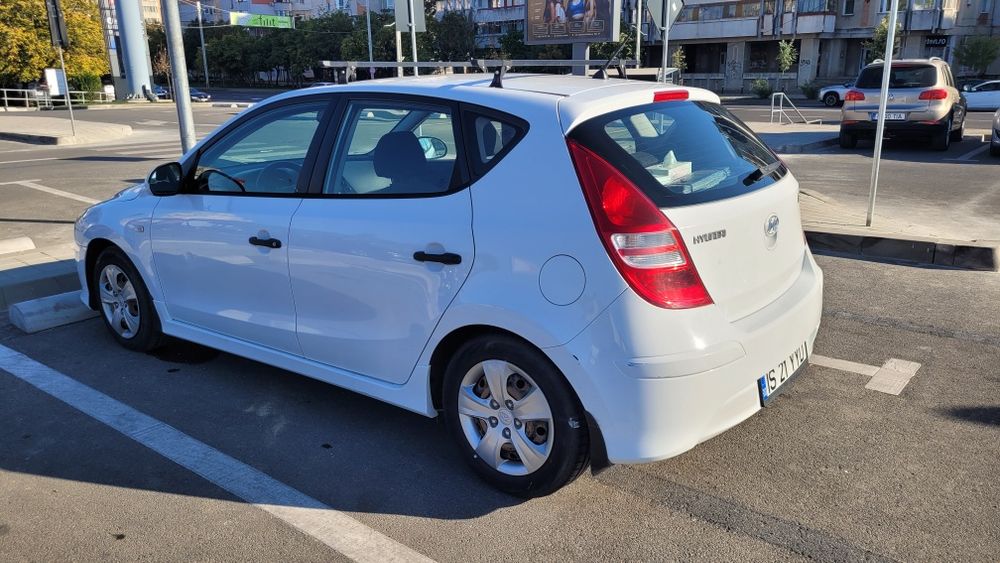 HYUNDAI i30 2010 — imagine 3