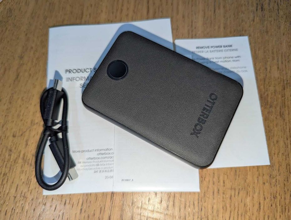 Безжична външна батерия OtterBox за MagSafe, 5000 mAh, черна