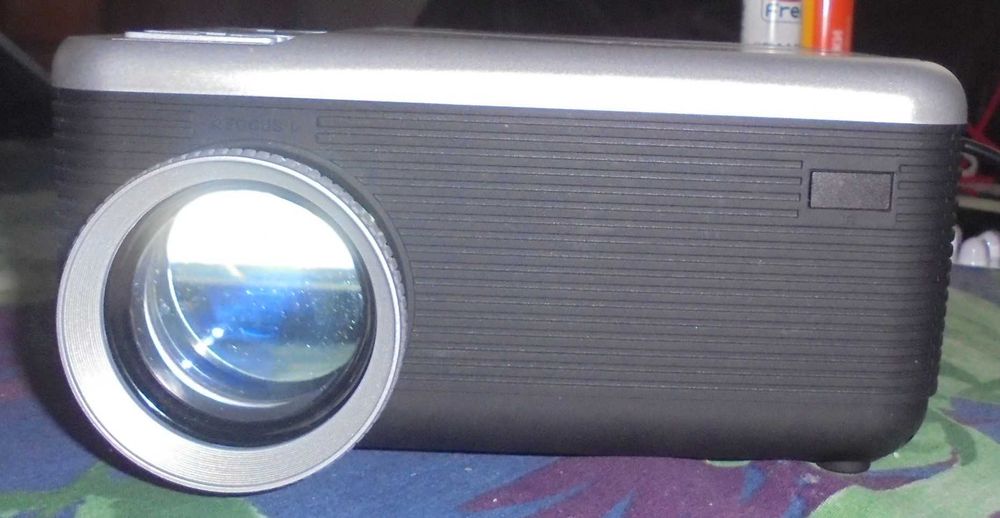 Продавам щрайх проектор Fangor F 301