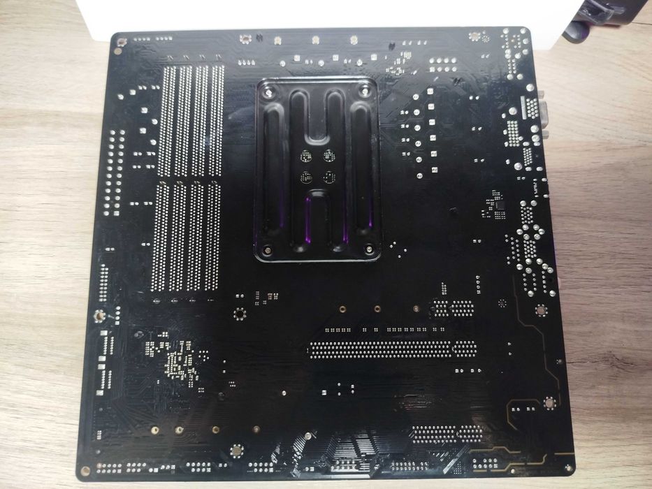 AMD Ryzen 7 2700X + ASRock A320M Pro4 + Подарък