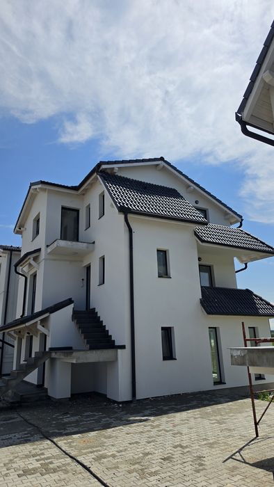 Finalizat! În curs se intabulare! 3 camere etaj 1, loc parcare.