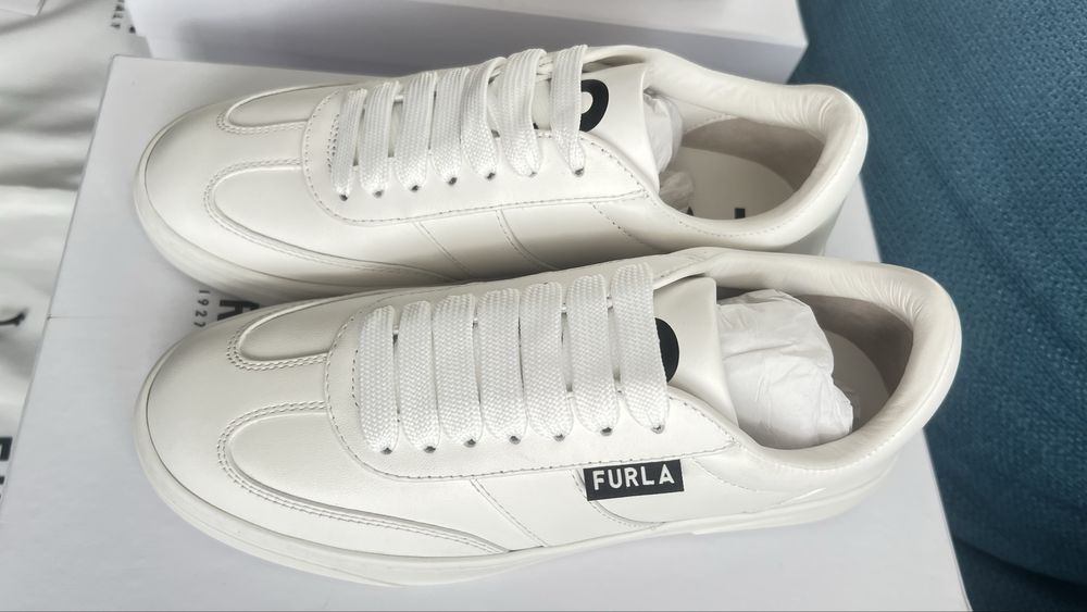 Сникърси FURLA Step Sneakers в 3 модела.100% оригинал с етикети кутии care instructions,противопрахова торбичкс, всичко.Ограничени бройки