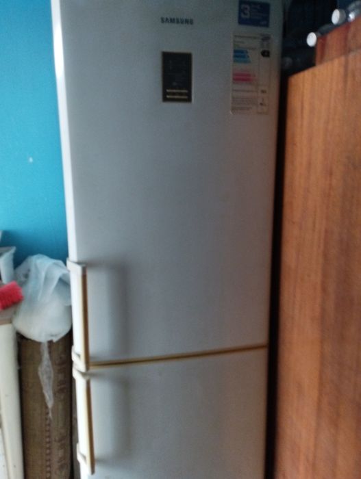 Большой холодильник б/ у