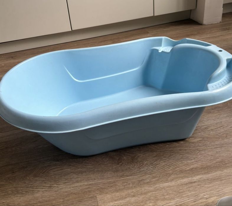 Детская голубая ванночка
