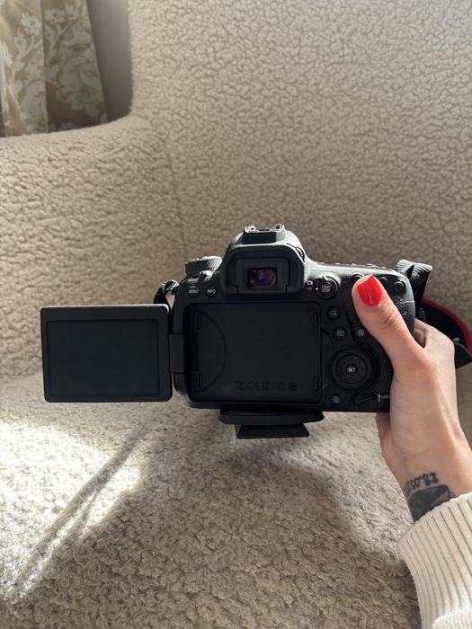 Canon 6D Mark II + Sigma 24-105 f4 | Full Frame Profesional | Aproape nou