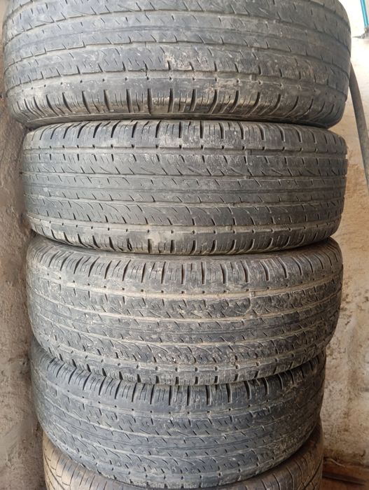 Продам шины в отличном состоянии.