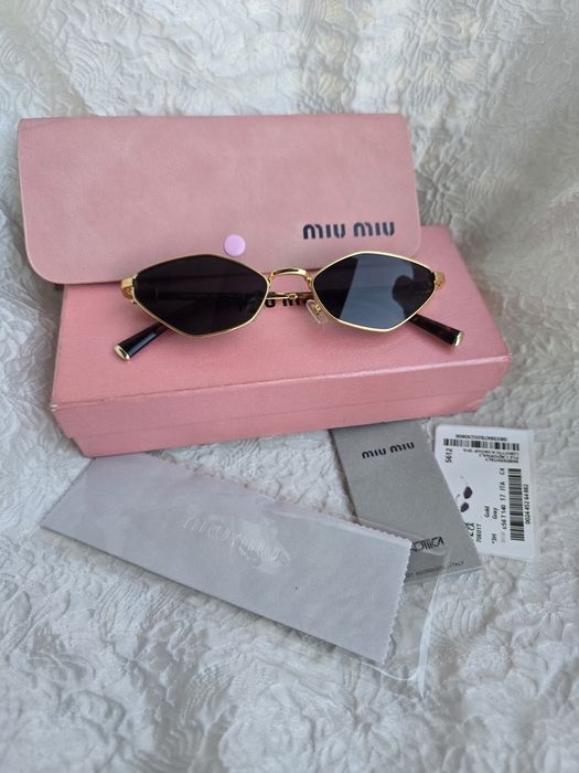 Дамски модерни очила - два модела