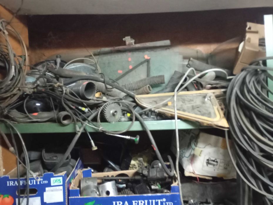 Продава Авточасти за руски Автомобили нови и втора ръка.