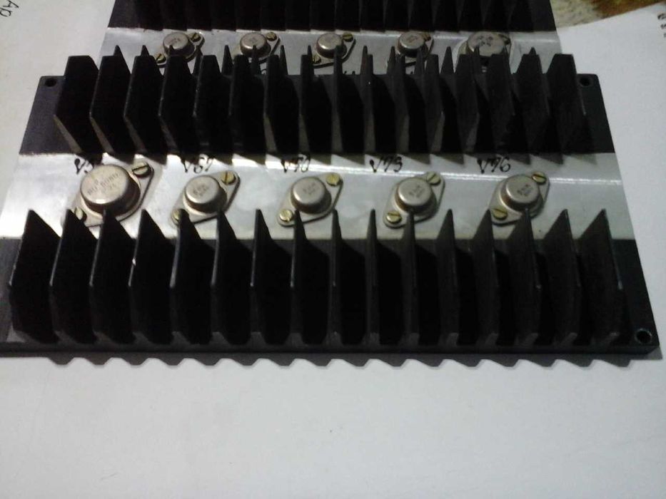 Radiator de înaltă putere  aluminiu extrudat cu  BU , BUR 608 D