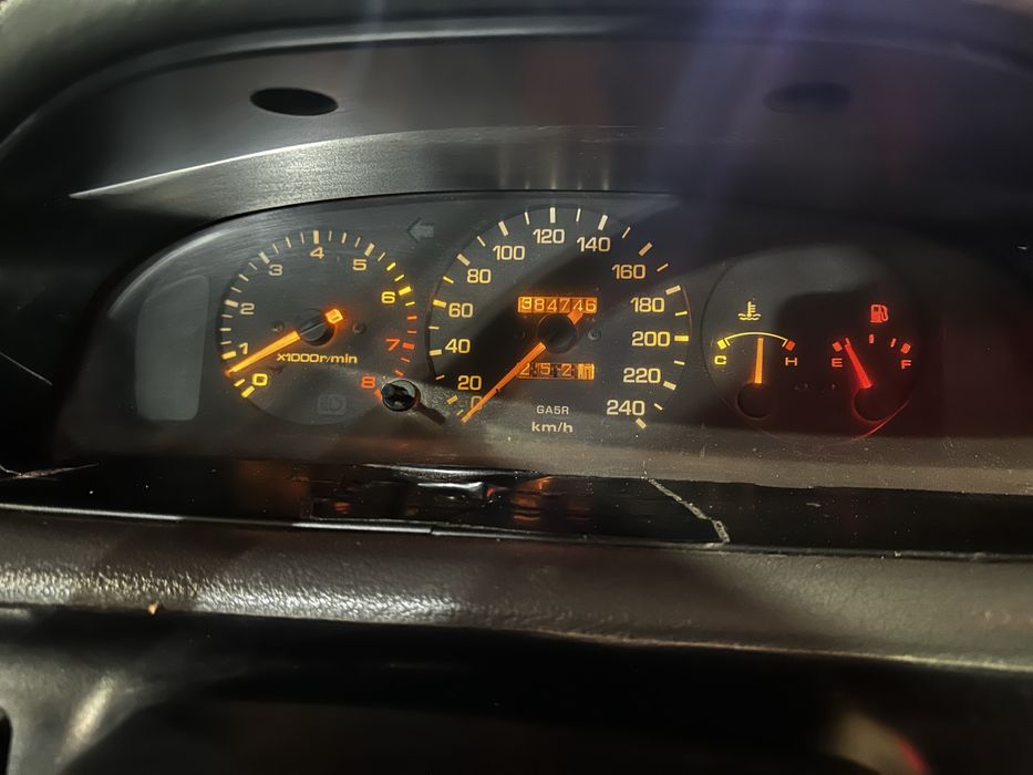 Продам автомобиль Mazda Cronos 1994года