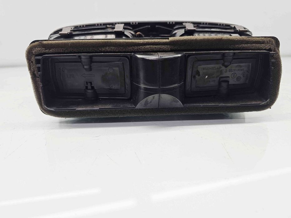 Grila aerisire centrala Volkswagen Golf 6 (5K1) [Fabr 2009-2013] 5K08