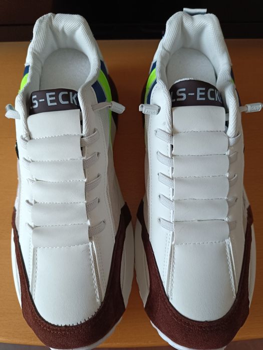 Pantofi sport moderni