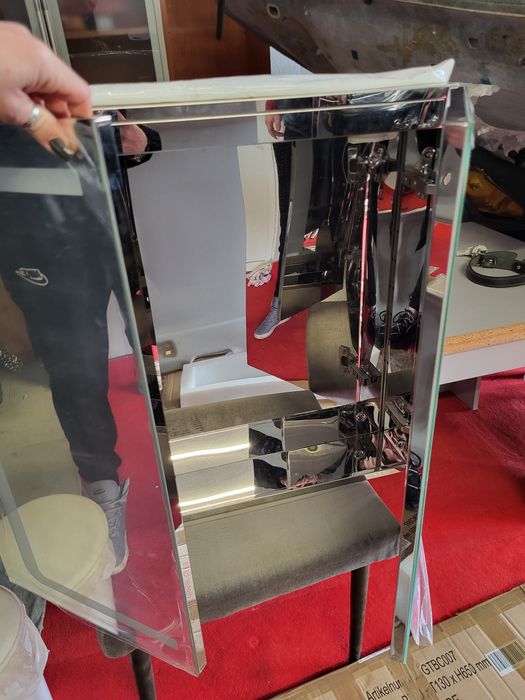 Шкаф за баня огледален