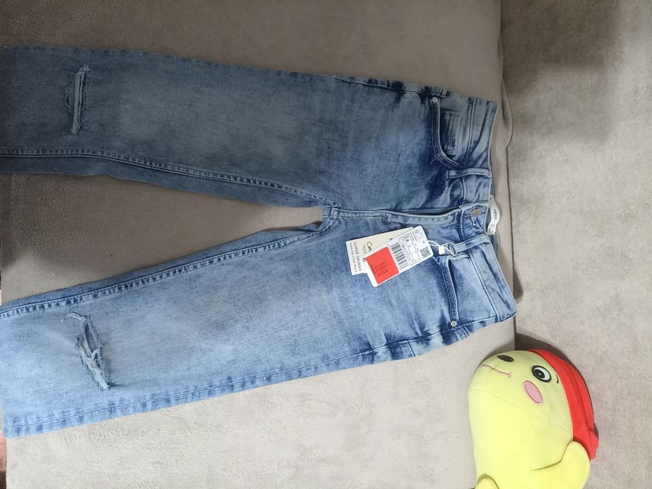 Продаются новые джинсы