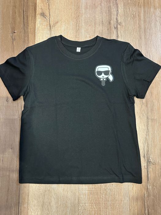 Тениски с къс ръкав