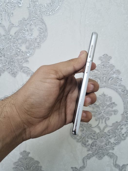 Samsung S21 8x256gb abmen yoq