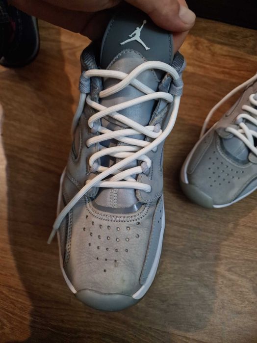 Nike Jordan Max Aura 2 – оригинални, номер 40, сиви