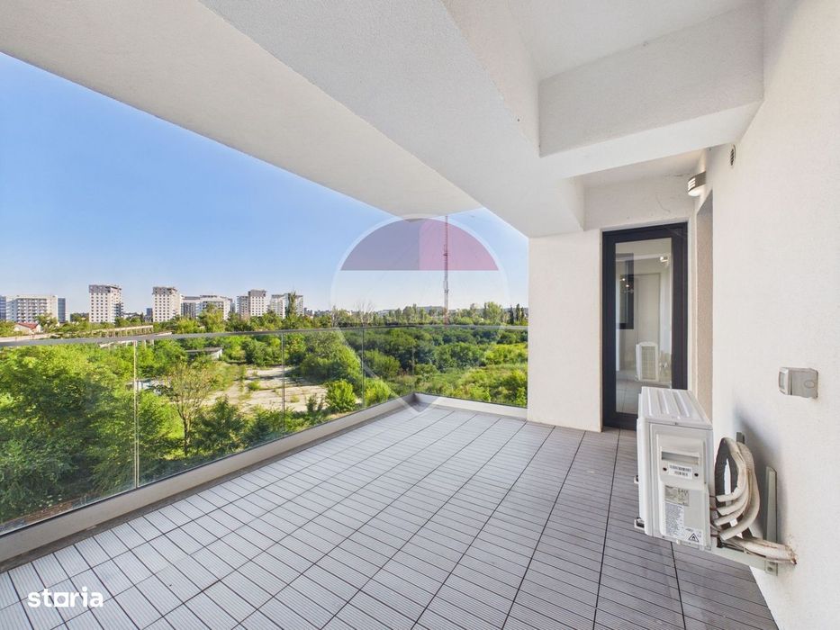 Apartament cu 3 camere de vânzare cu parcare subterana, nemobilat