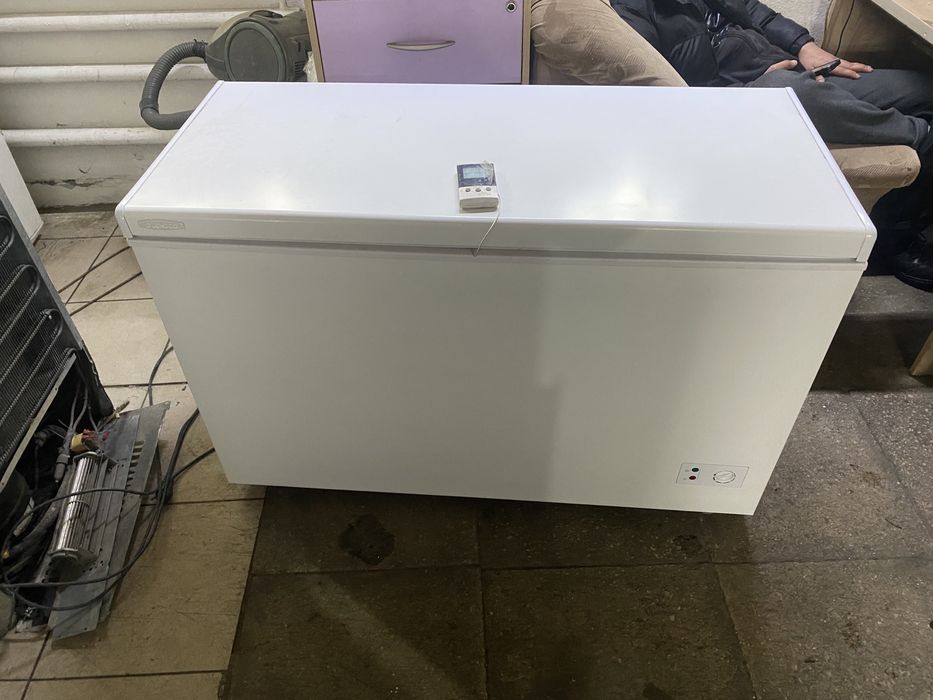 Продам морозильник