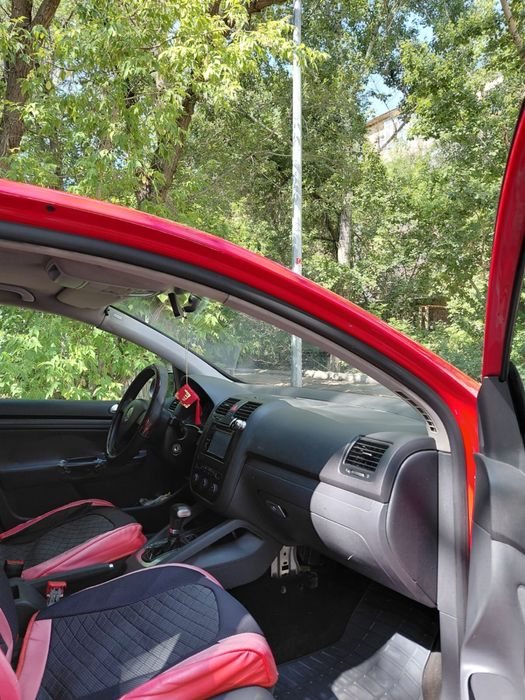 Продам Volkswagen Golf недорого