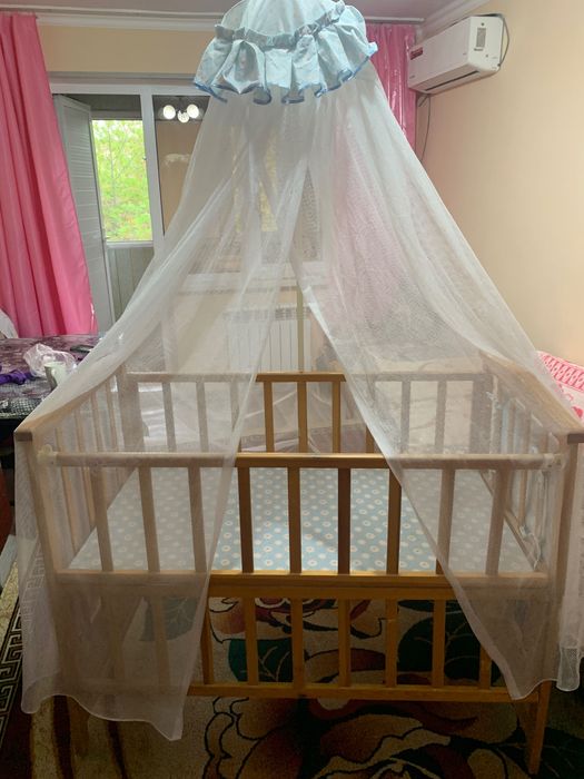 Детский кровать..